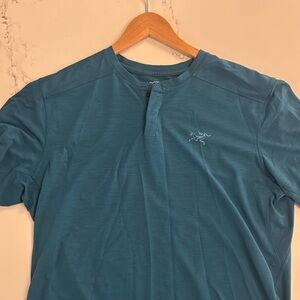 Arc’Teryx Medium Men’s shirt